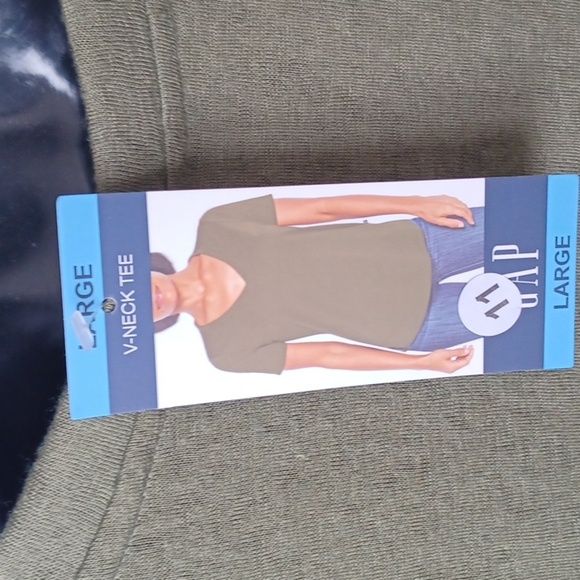GAP Olive Green V Neck Tee, NWT - Picture 5 of 6